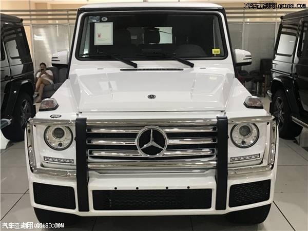 18款奔驰G500墨版5.0LV8发动机动力解读