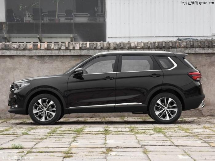 华晨中华V7试驾 尺寸越级性能指标强悍