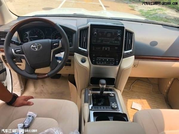 真实力派SUV 18款丰田酷路泽5700评测体验