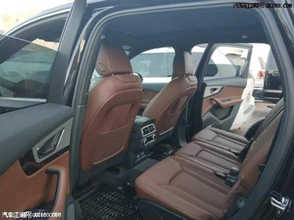座椅带按摩功能 奥迪Q7加版3.0T试驾体验