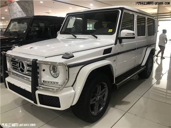 18款奔驰G500墨版5.0LV8发动机动力解读
