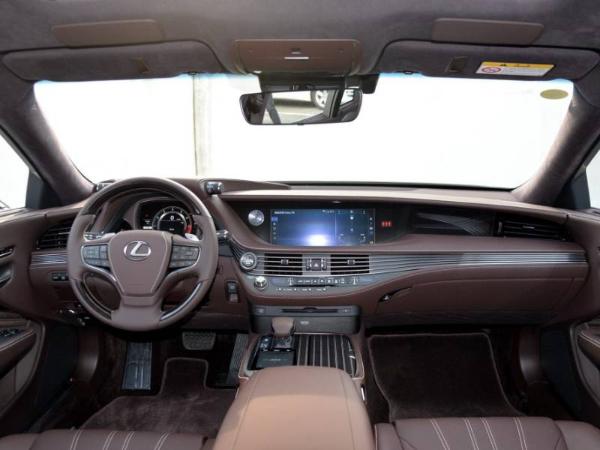 实力叫板BBA 评测雷克萨斯LS350豪华版