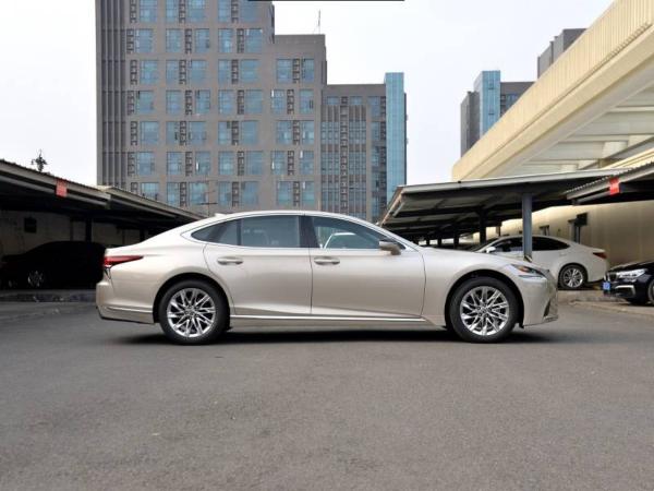 实力叫板BBA 评测雷克萨斯LS350豪华版