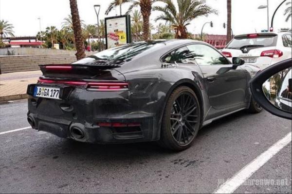 全新保时捷911 Turbo路试谍照曝光 更宽更快更强！
