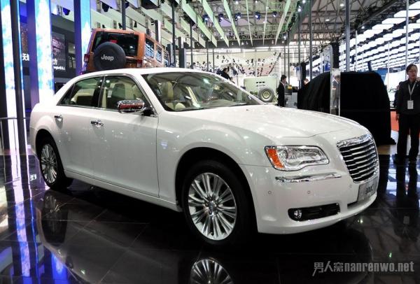 拥有克莱斯勒商务车 让你走向自己事业的巅峰