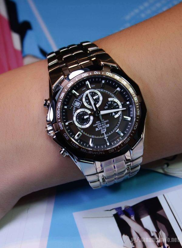 时尚多用的卡西欧手表 带你享受真正的贵族生活