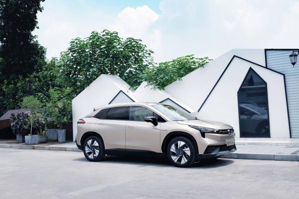 650km续航+L3级自动驾驶！广汽新能源Aion LX预售价25-30万元起