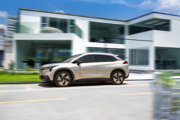 650km续航+L3级自动驾驶！广汽新能源Aion LX预售价25-30万元起