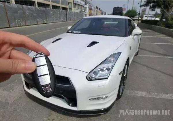 新手提车需要注意哪些点 重点看4个地方 4S店不敢坑你