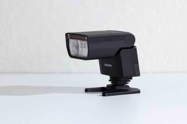 轻便实用之选 索尼HVL-F28RM闪光灯评测