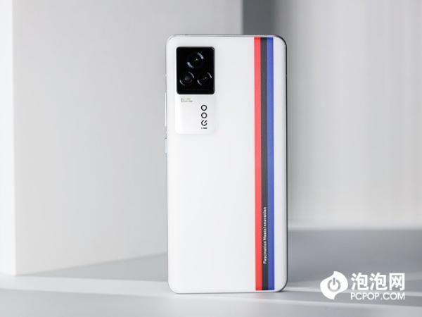 为游戏玩家准备的电竞旗舰 iQOO 7正式开售