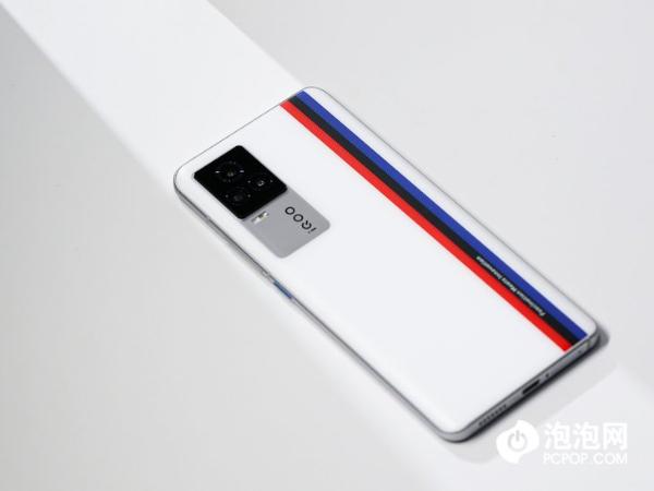 为游戏玩家准备的电竞旗舰 iQOO 7正式开售