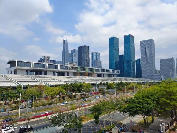 iQOO Neo5评测:双芯性能旗舰 游戏体验很不同