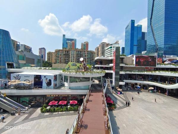 iQOO Neo5评测:双芯性能旗舰 游戏体验很不同