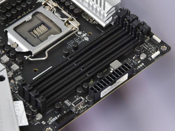 雪武战姬升级再战！华硕ROG Z590吹雪主板评测