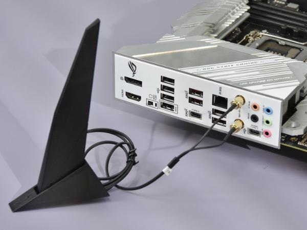 雪武战姬升级再战！华硕ROG Z590吹雪主板评测