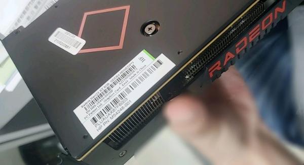 AMD RX6600XT显卡实物照曝光：搭配8G显存