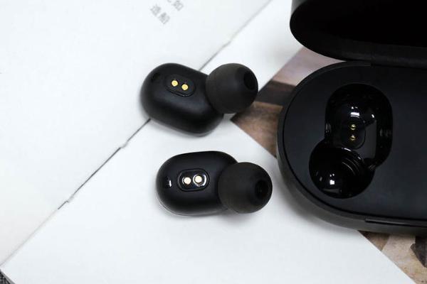 最近有那么多真无线耳机新品 选购时该关注什么？