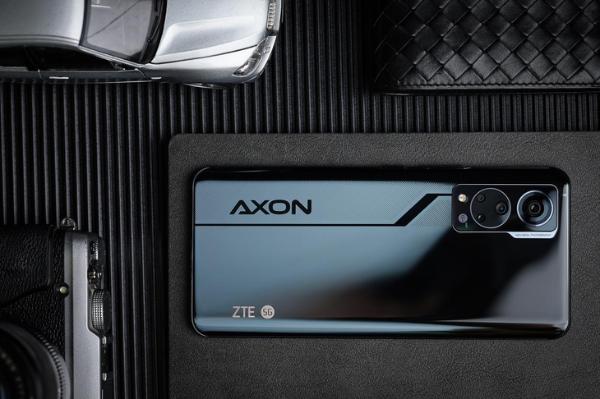 搭载第二代屏下摄像技术 中兴Axon 30 5G评测