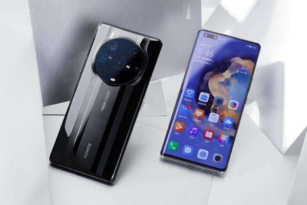 陶瓷机身，旗舰之选 荣耀Magic3至臻版手感硬度双绝
