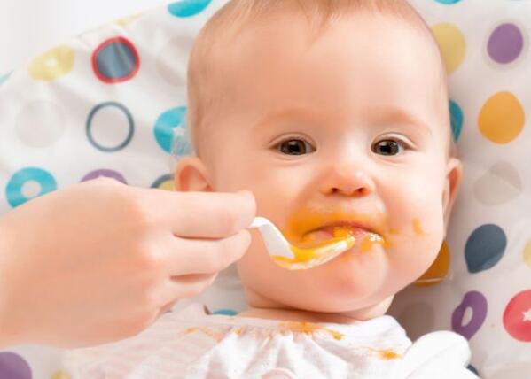 该如何正确该孩子使用暖水袋呢