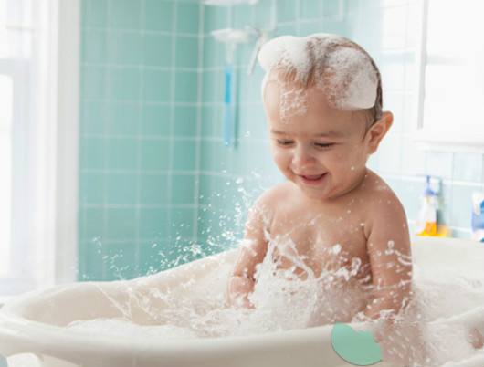 宝宝洗澡学问大 该如何选择浴盆
