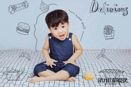 宝宝■宝宝学走路 要避免这几种错误姿势