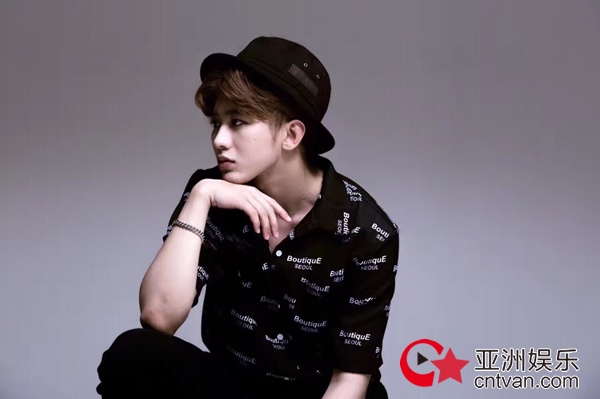 蔡徐坤暗示solo出击 个人新曲即将曝光