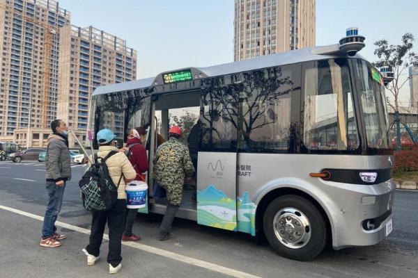 轻舟智航与东风悦享联手打造Sharing Bus，将实现300辆无人车商业应用