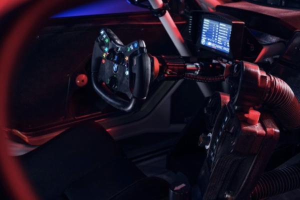 宝马M4 GT4赛车约合人民币131.8万 今年10月排产