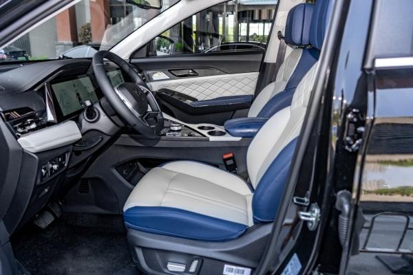 思皓X8 PLUS工程车首发亮相 将于成都车展开启预售