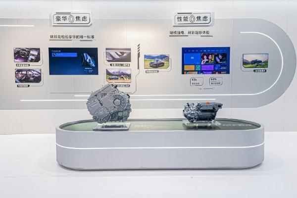 破局智能驾驶，魏牌成都车展发布中国首个量产城市NOH辅助驾驶系统
