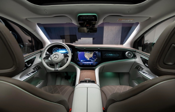 2022巴黎车展：全新奔驰EQE SUV正式首发亮相