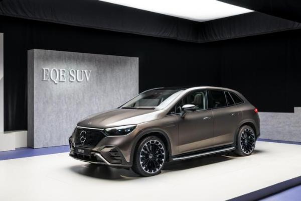 2022巴黎车展：全新奔驰EQE SUV正式首发亮相