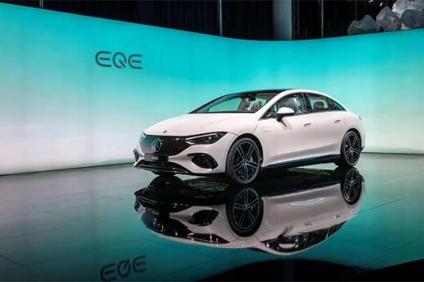 奔驰下调部分EQ车型价格 最高降幅近23万元