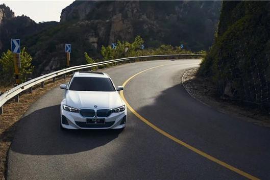 全新BMW i3，如何“超越电动”？