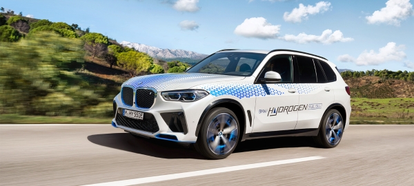 experience-the-bmw-ix5-hydrogen-hero-dt-1920x864.jpeg