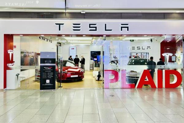 特斯拉将在马来西亚开设办事处，销售进口电动车