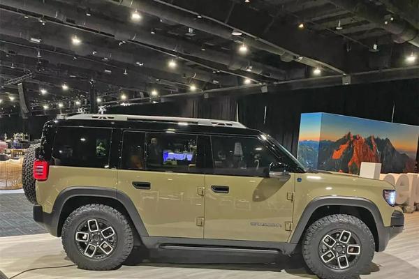 纯电硬派越野车 Jeep“侦察兵”概念车亮相