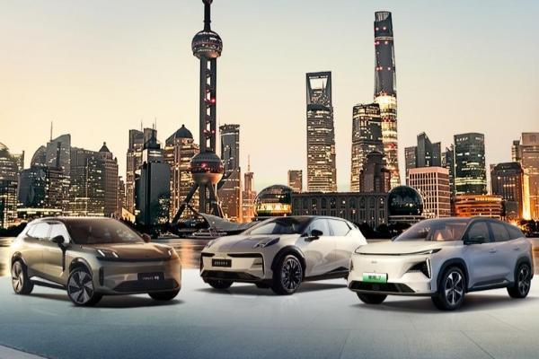 吉利携21款新能源产品亮相2023上海车展
