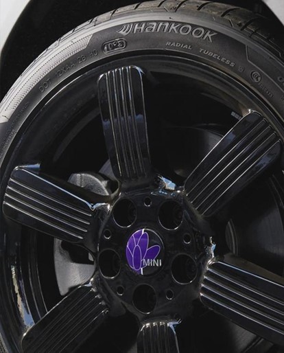 MINI紫夜出逃特别版上市 售价24.03万元起