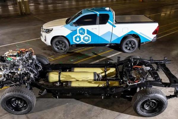 丰田发布Hilux氢燃料电池原型车，续航里程587公里