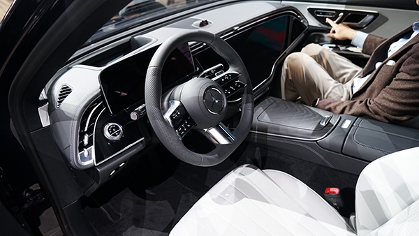 全新奔驰E级长轴版正式开启预售 预售价为45-54万
