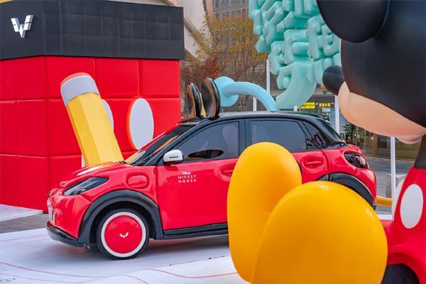 携手迪士尼，五菱汽车推出五菱缤果米奇梦想款车型