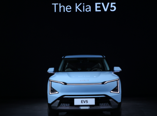 新能源家用轿车推荐 15万价位起亚EV5成优选