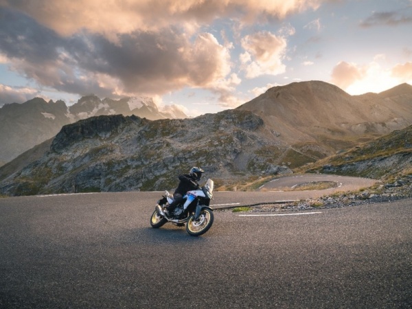 穿越阿尔卑斯，迈向广袤旷野，Honda XL750 TRANSALP即将上市