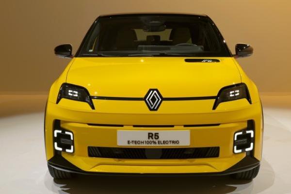 雷诺发布雷诺5电动汽车，2.5万欧元起售