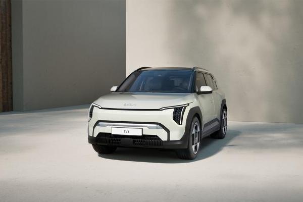 起亚发布EV3紧凑型电动SUV，定价3.5万至5万美元