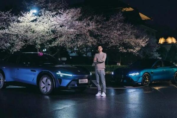 小米YU7亮了个相，车圈又杀红了眼_汽车公社