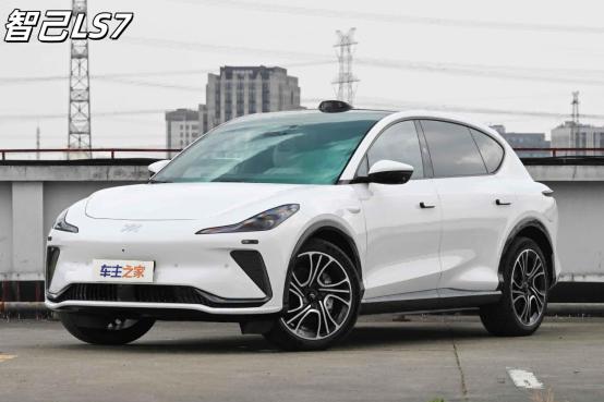 智己LS7焕新版上市权益价32.99万元 它究竟比LS6贵在哪？